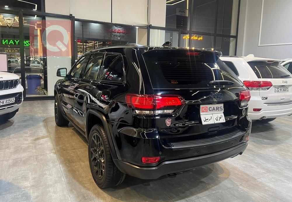 جیپ گراند شیرۆکی